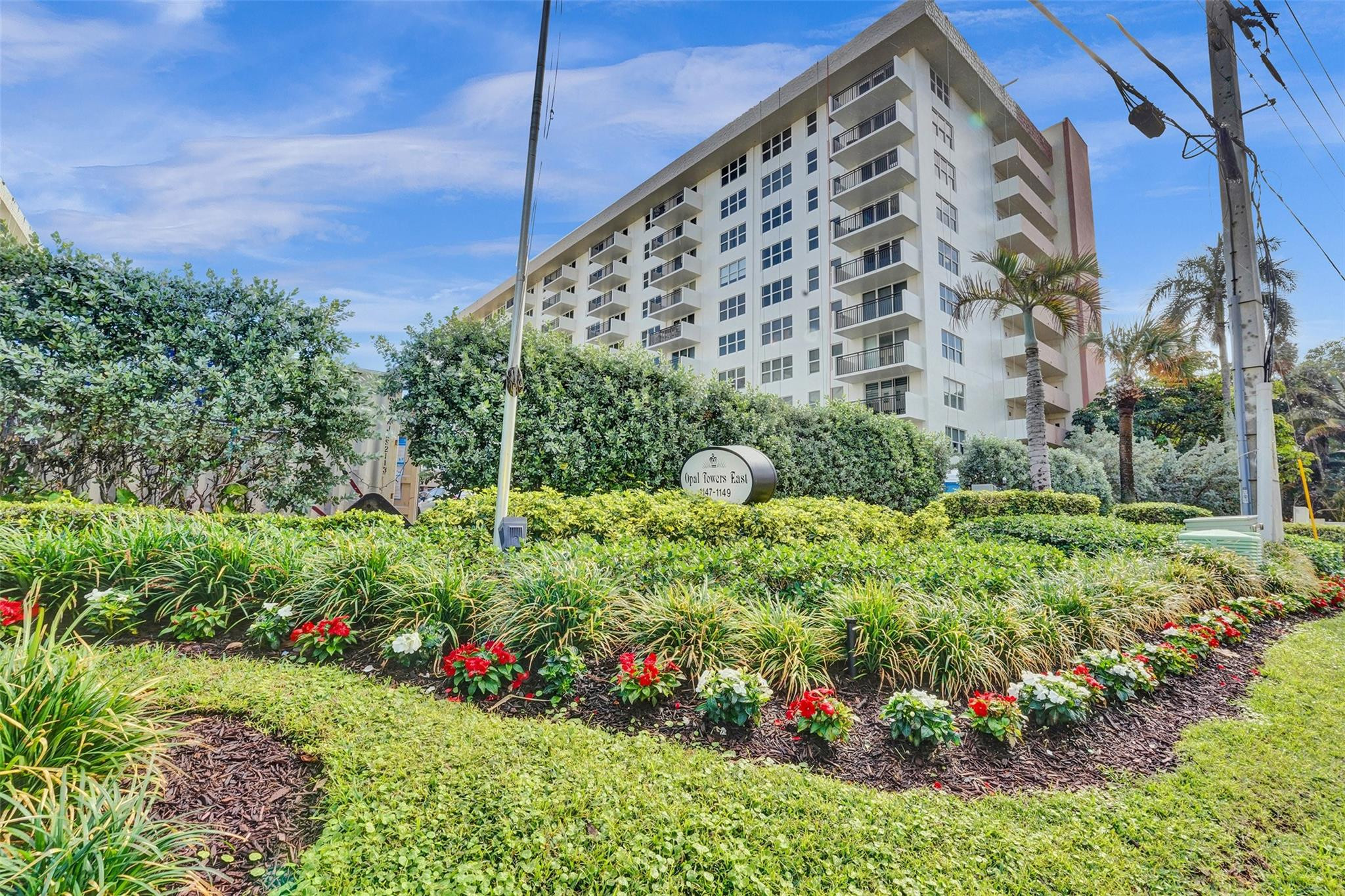 1149 Hillsboro Mile 904