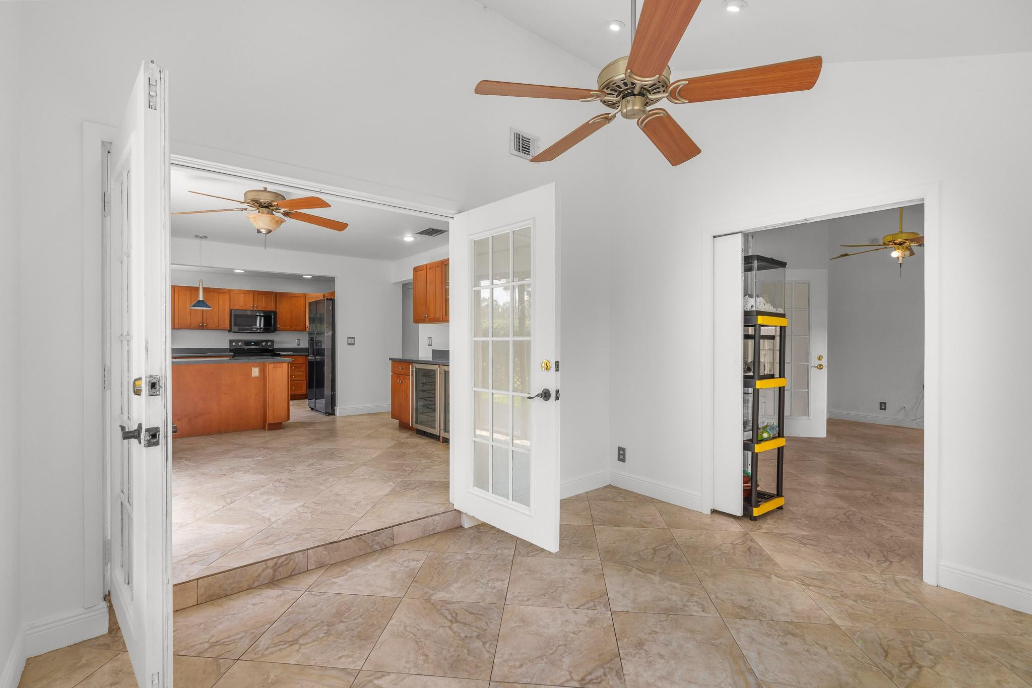 749 NW 40th Ter