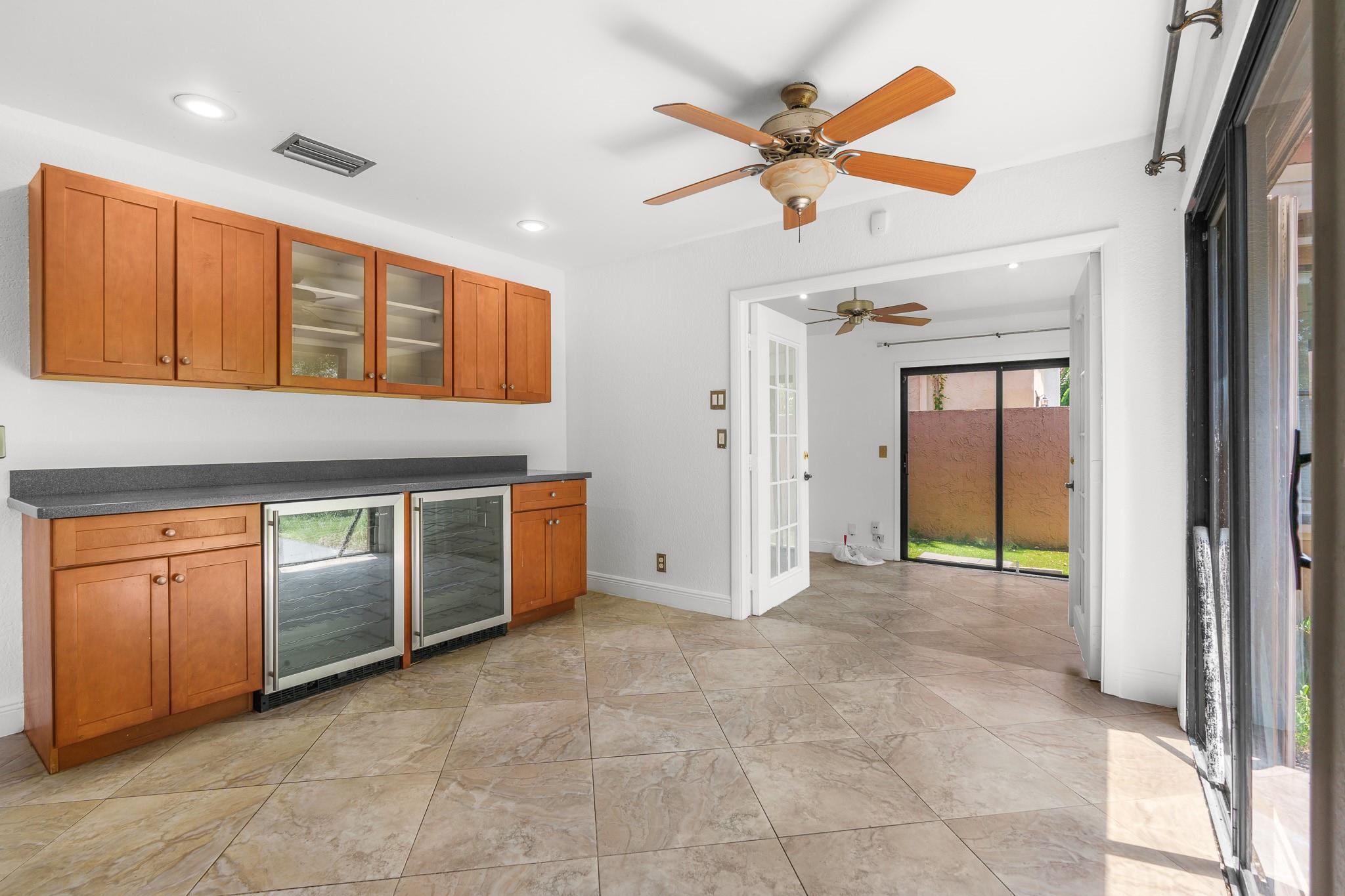 749 NW 40th Ter