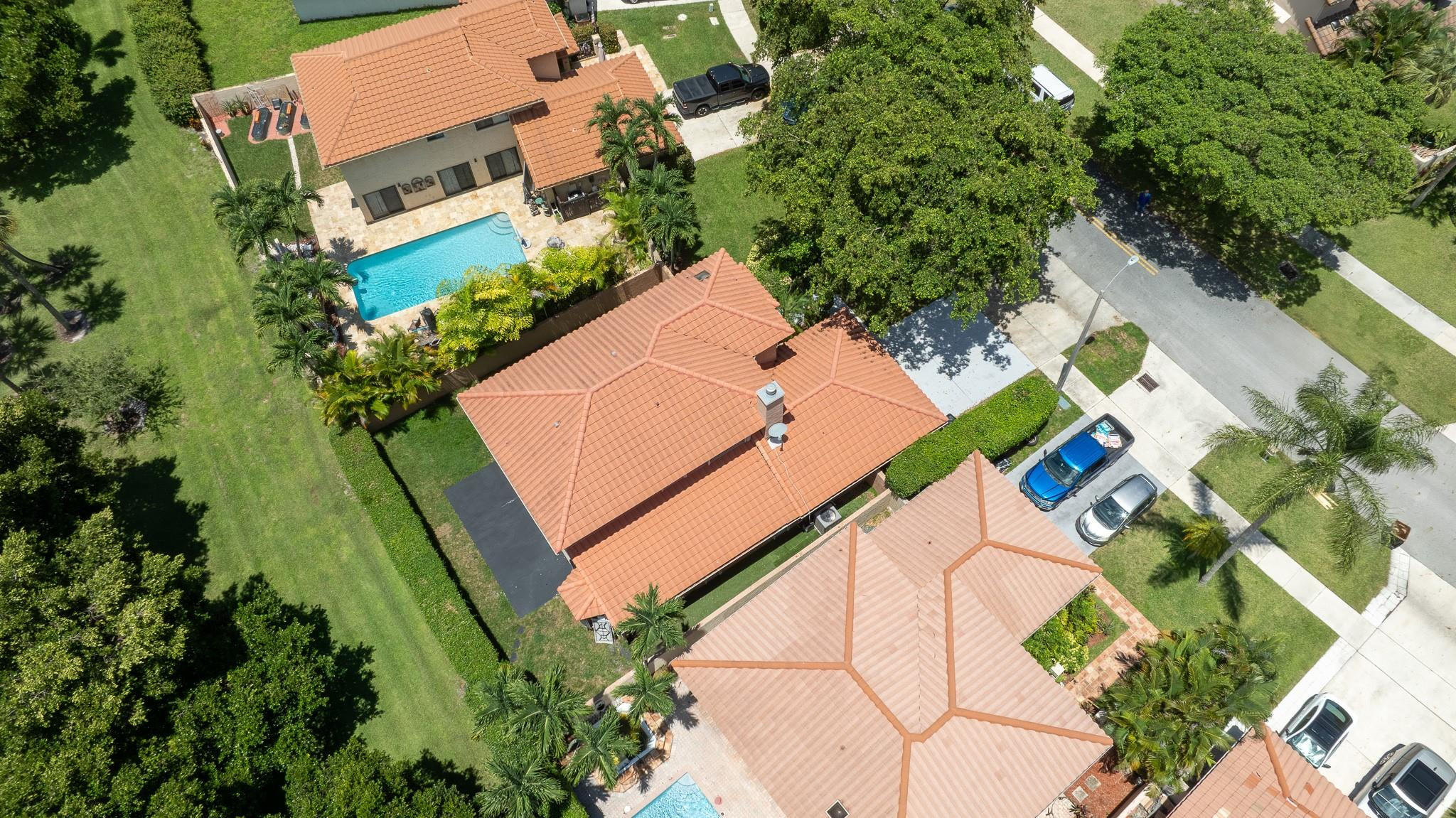 749 NW 40th Ter