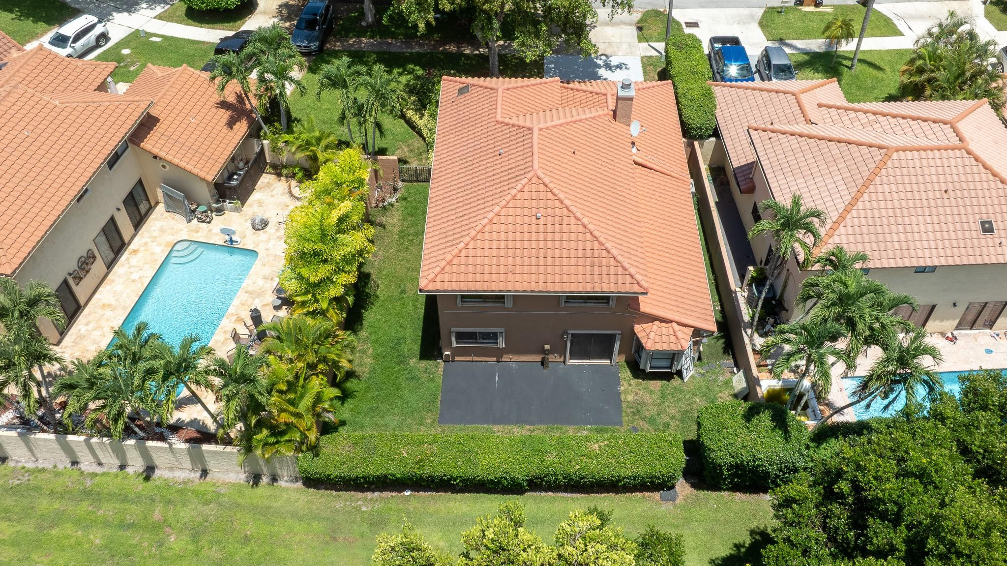 749 NW 40th Ter