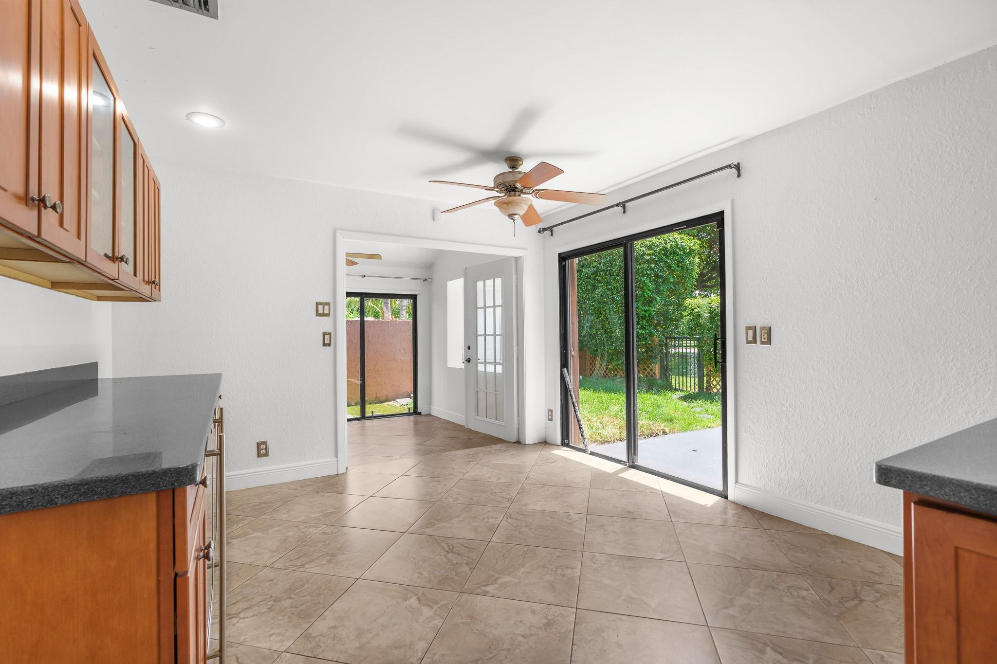 749 NW 40th Ter