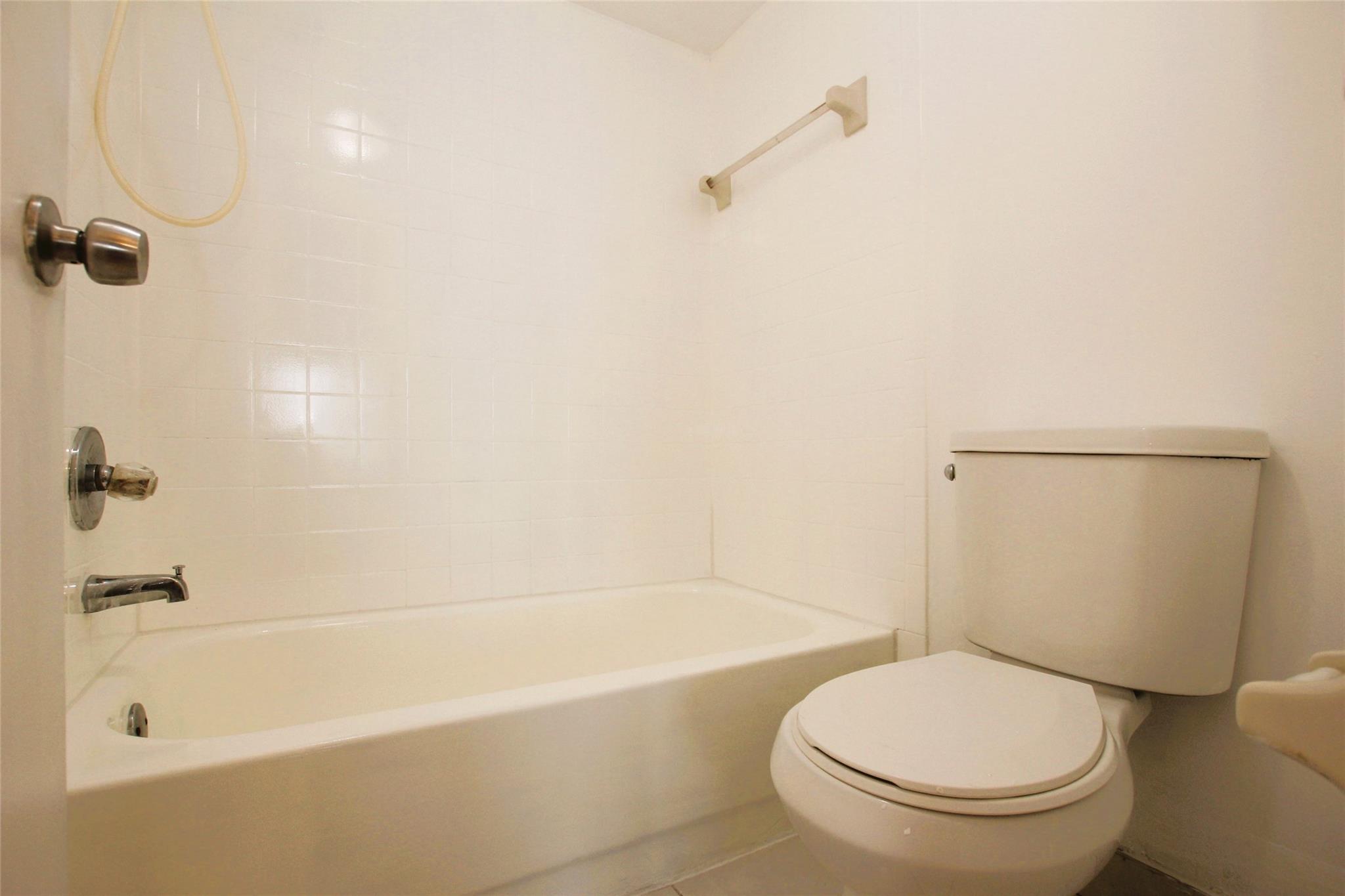 217 Lake Pointe Dr 107