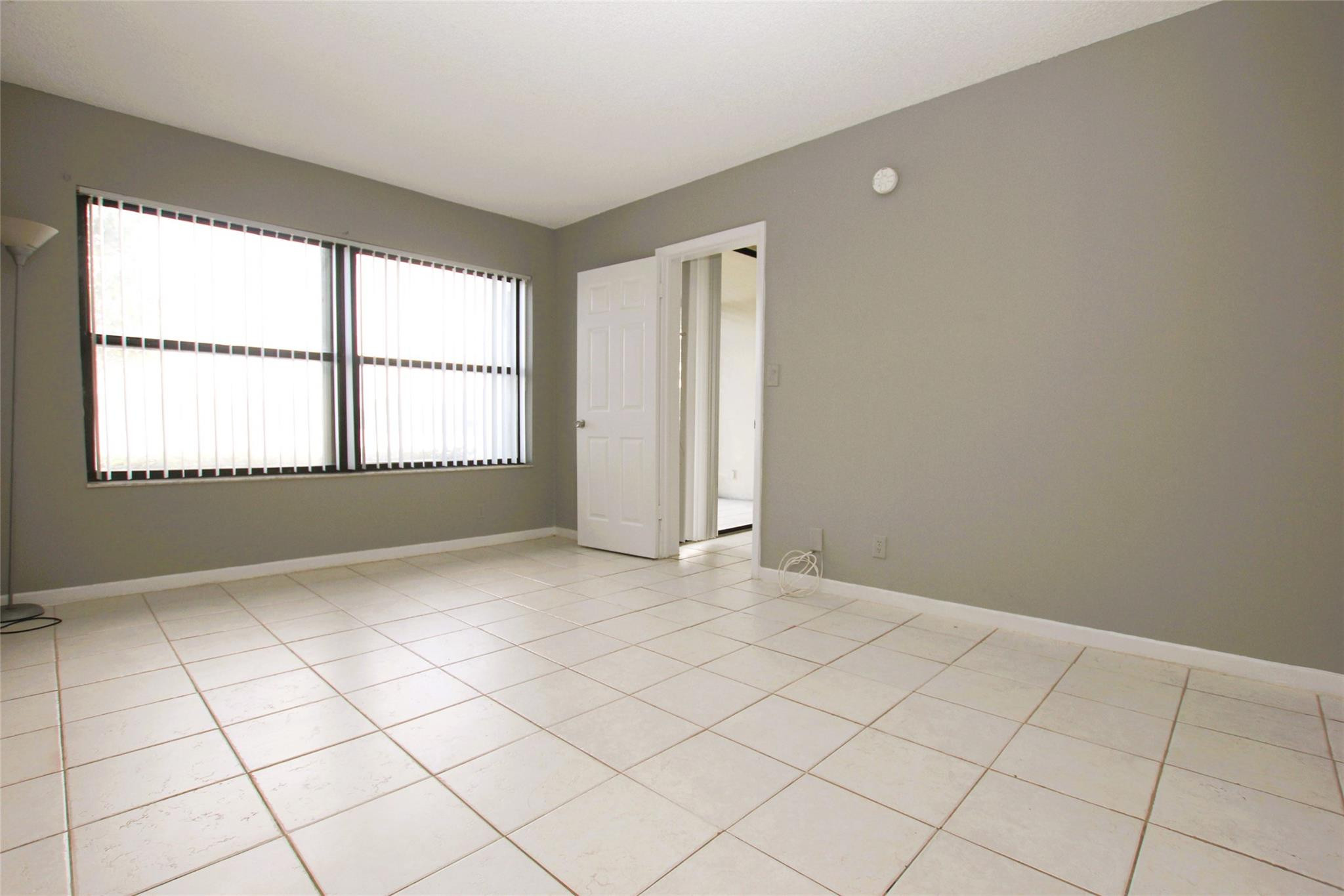 217 Lake Pointe Dr 107