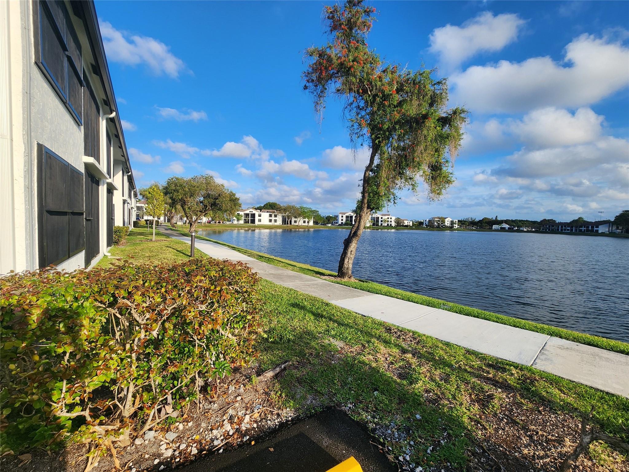 217 Lake Pointe Dr 107