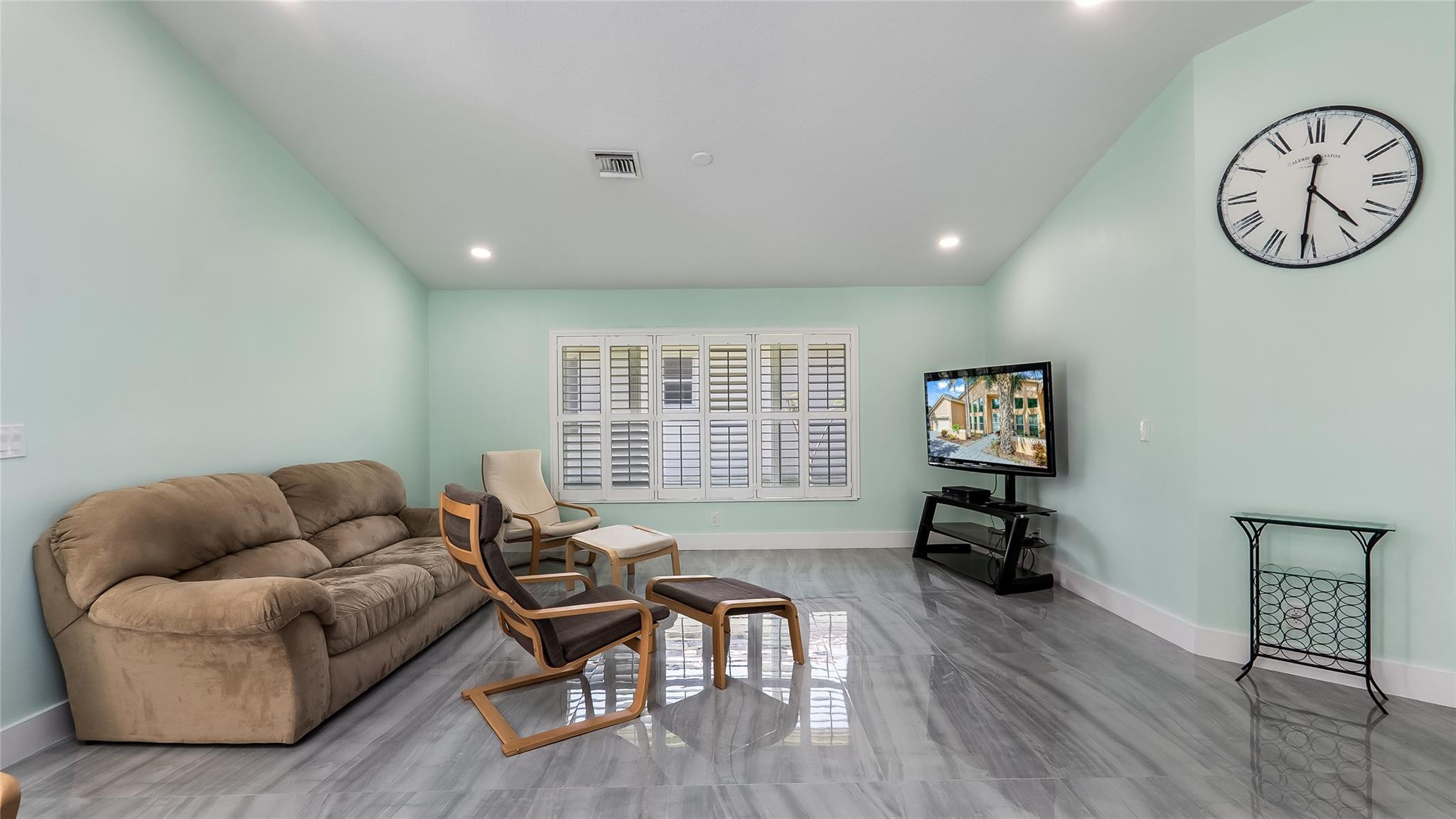 4255 NW 64th Ave