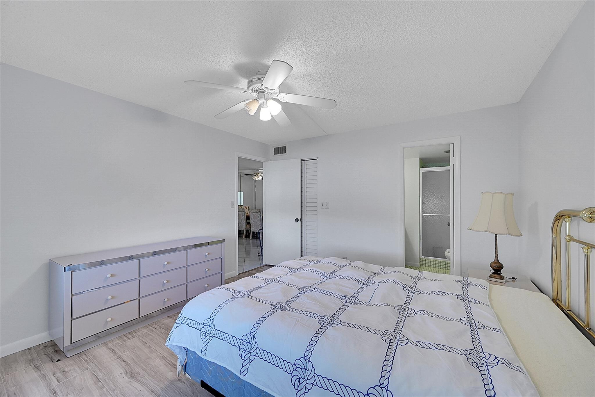 9480 Sunrise Lakes Blvd 111