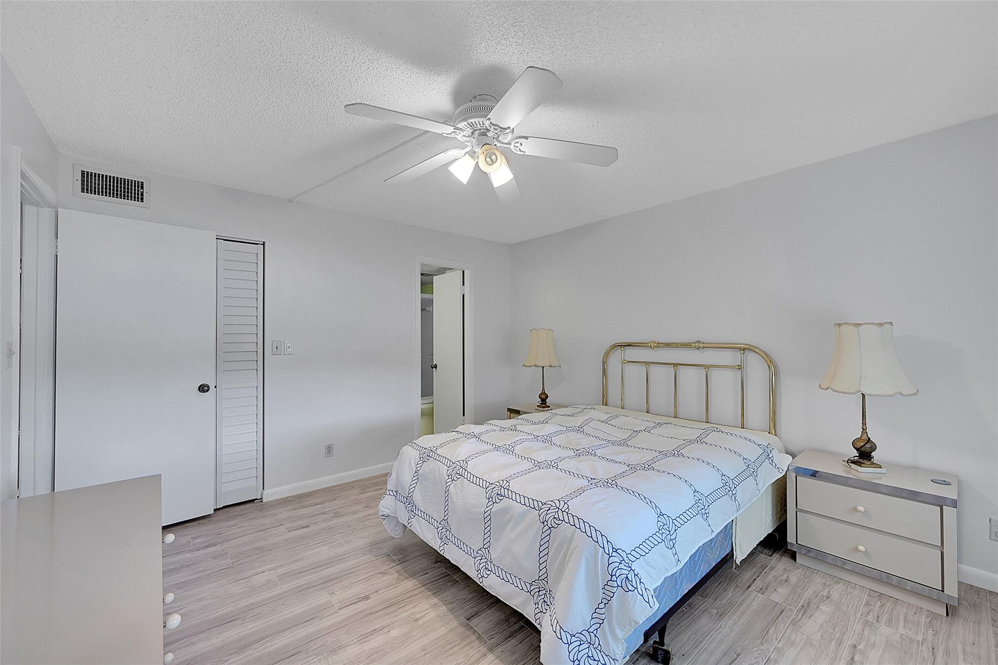 9480 Sunrise Lakes Blvd 111