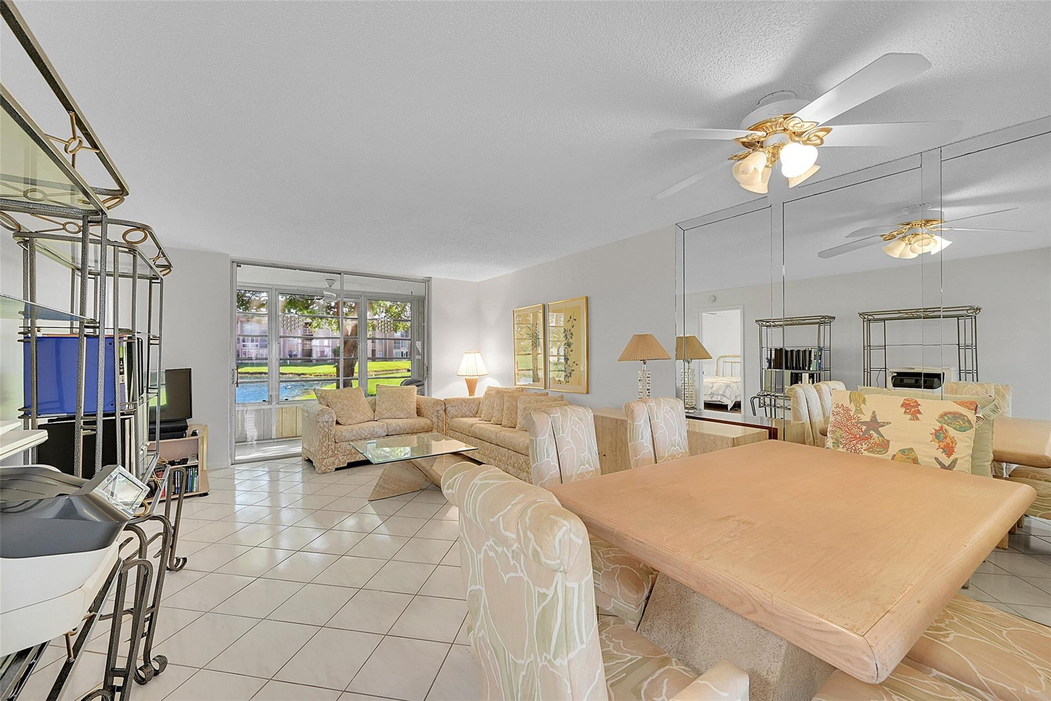9480 Sunrise Lakes Blvd 111