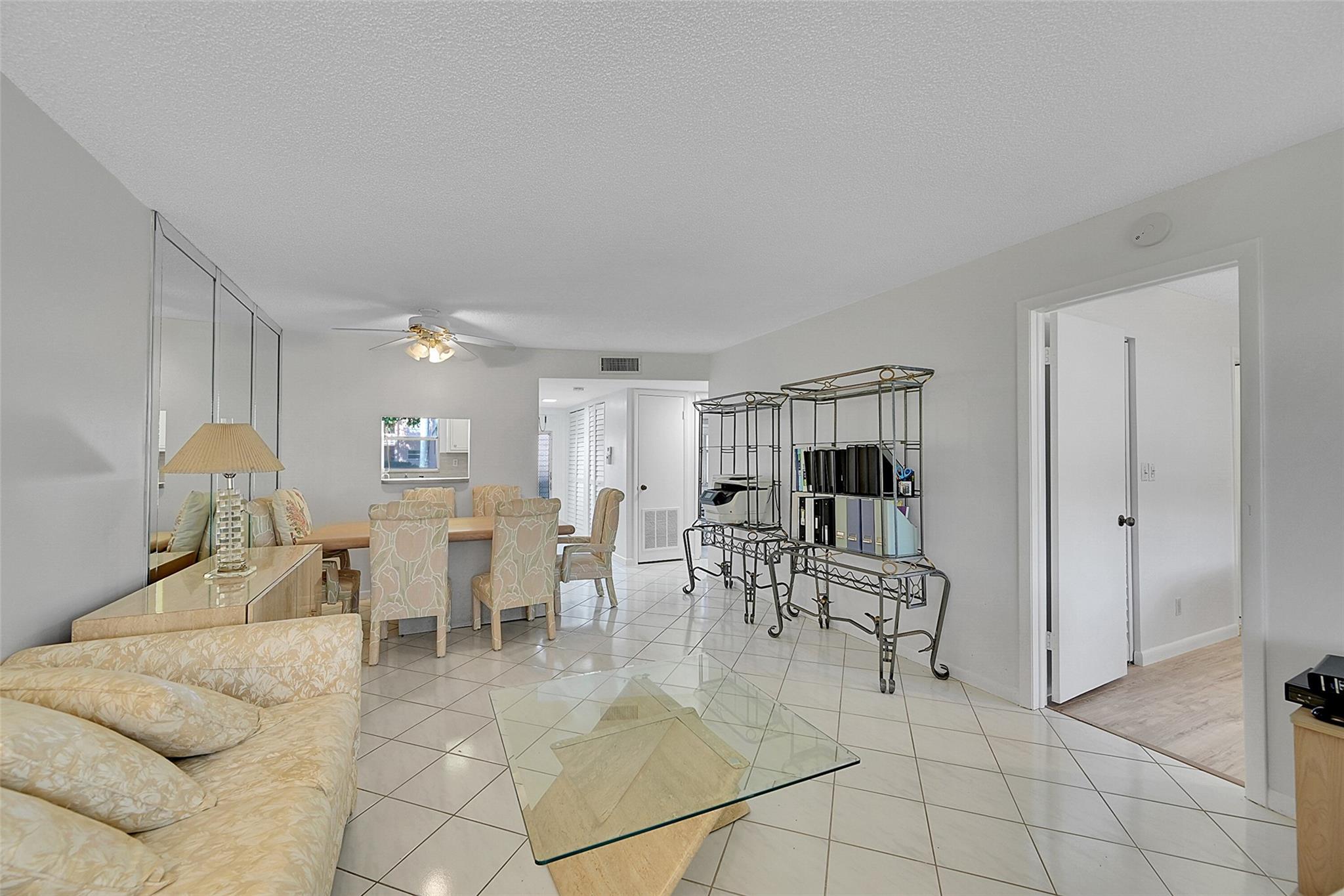 9480 Sunrise Lakes Blvd 111