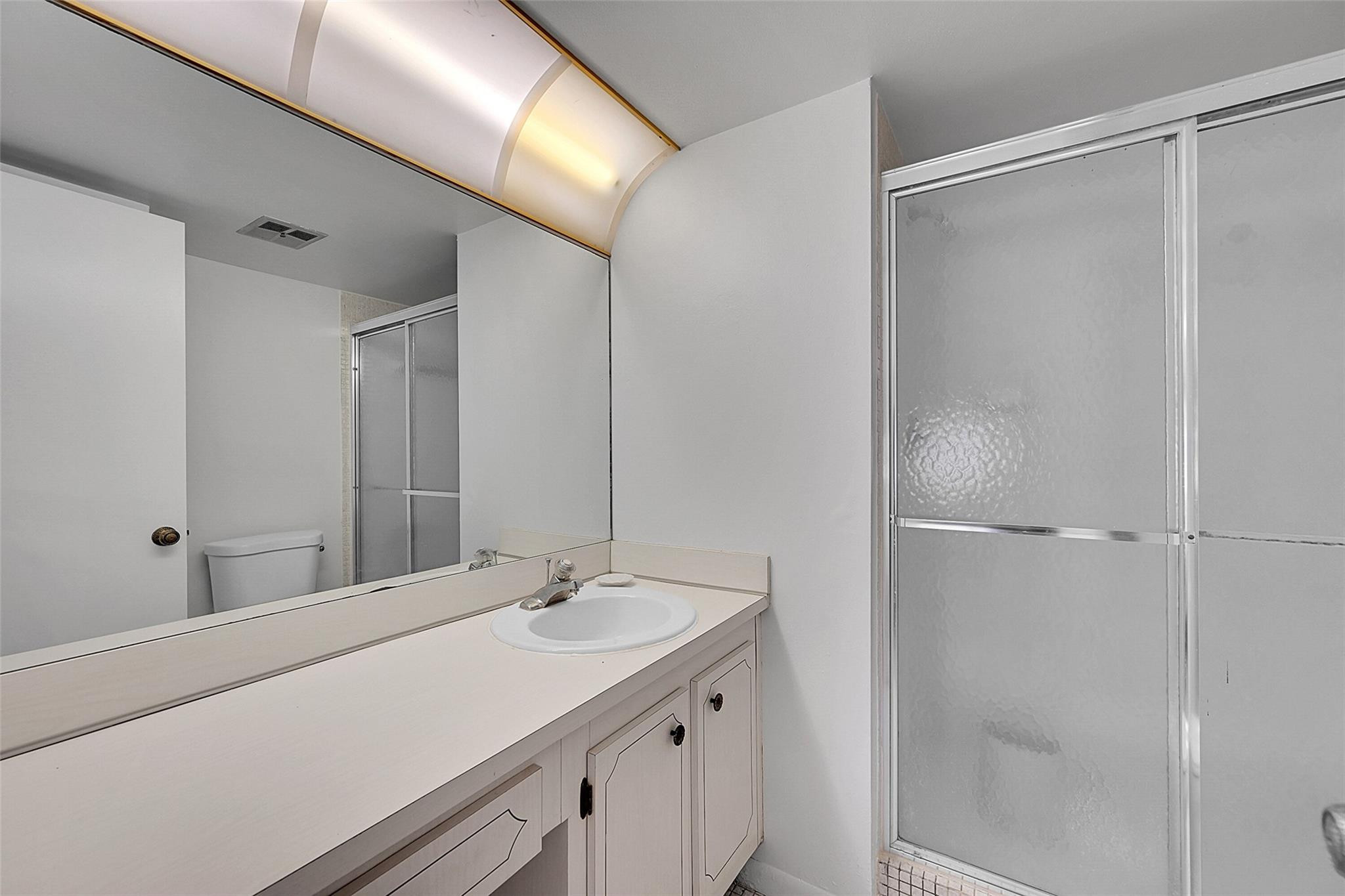 9480 Sunrise Lakes Blvd 111