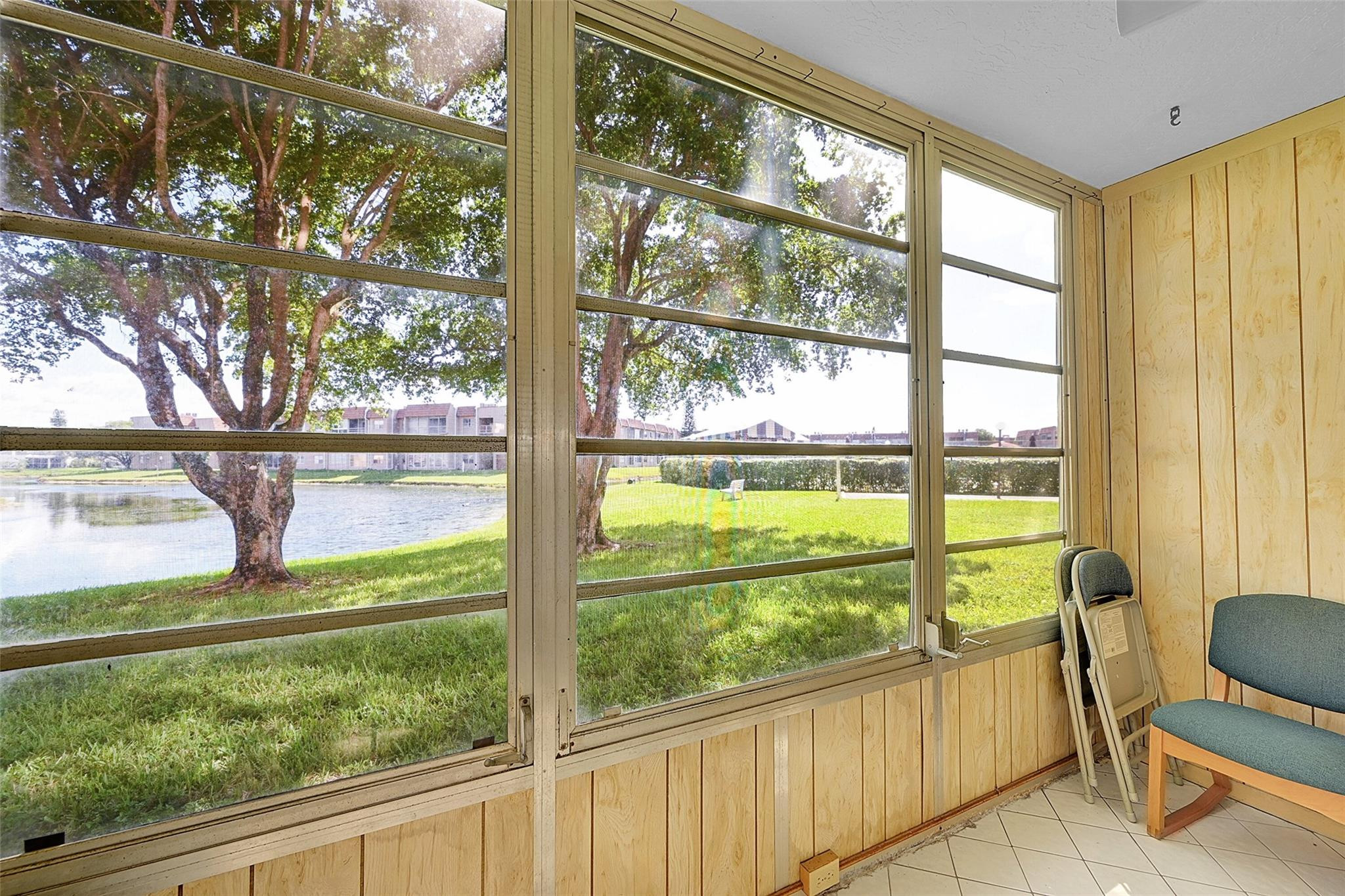 9480 Sunrise Lakes Blvd 111