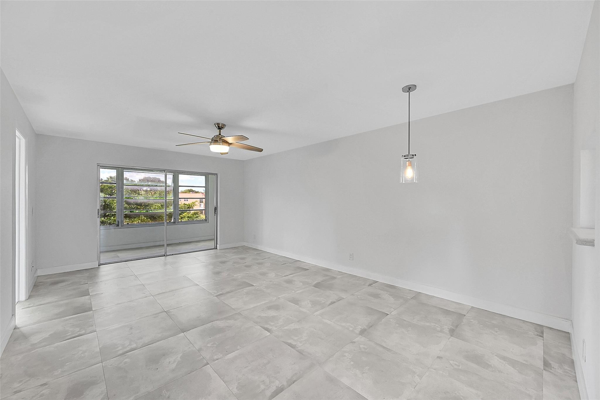 9761 Sunrise Lakes Blvd 301