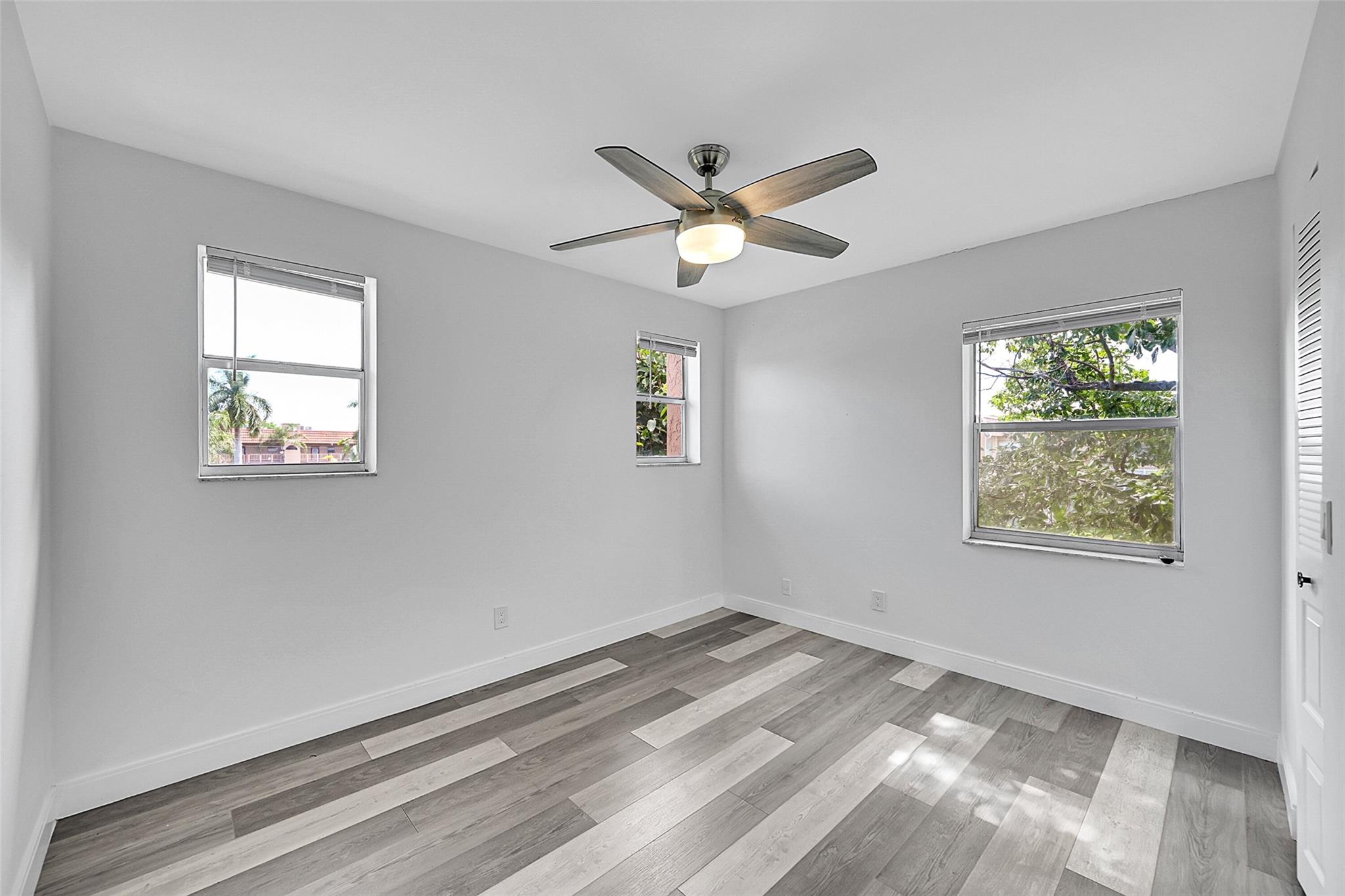 9761 Sunrise Lakes Blvd 301