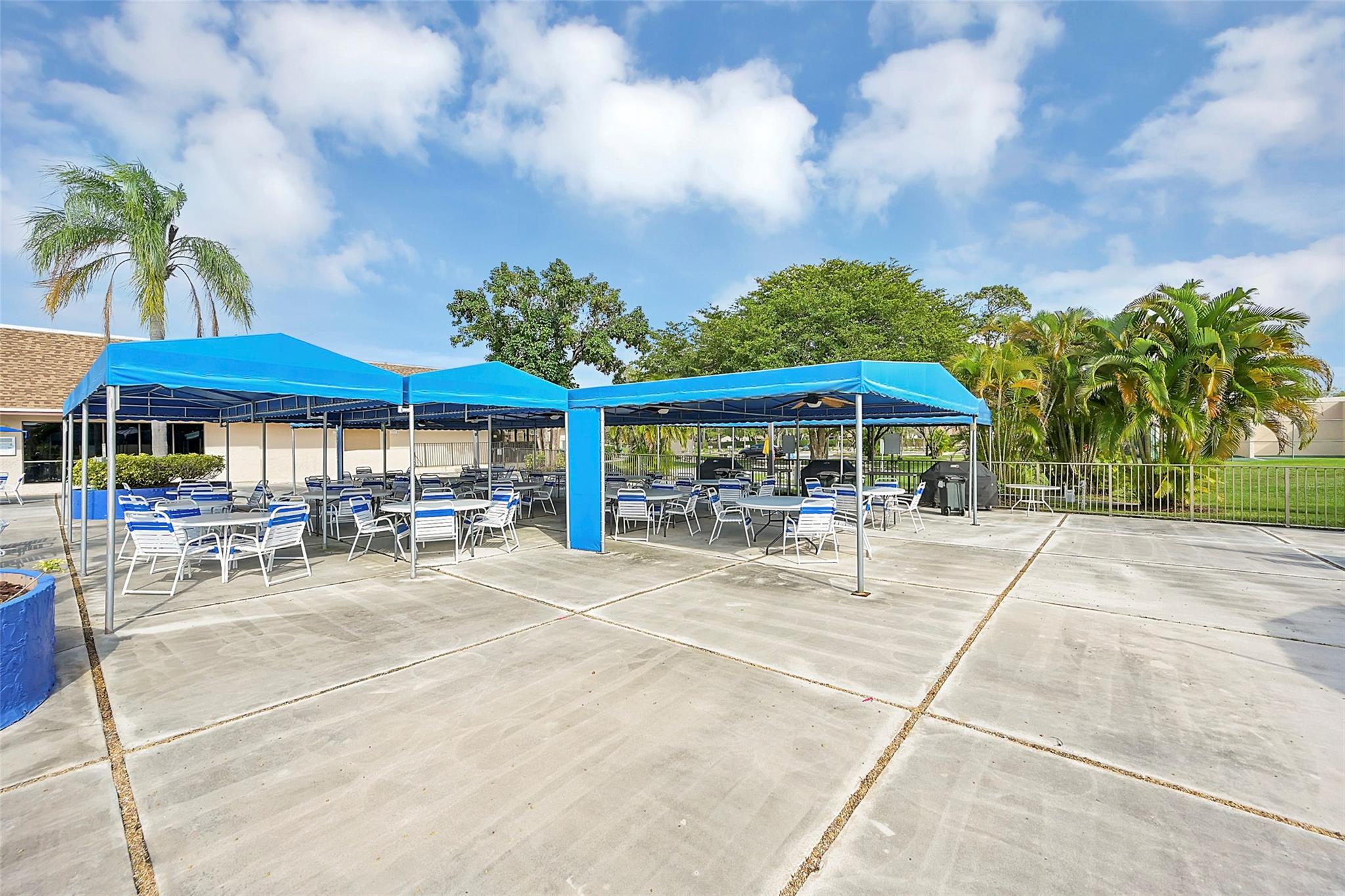9761 Sunrise Lakes Blvd 301