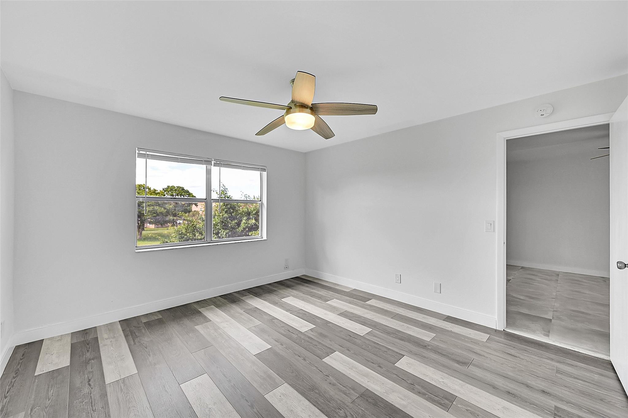 9761 Sunrise Lakes Blvd 301