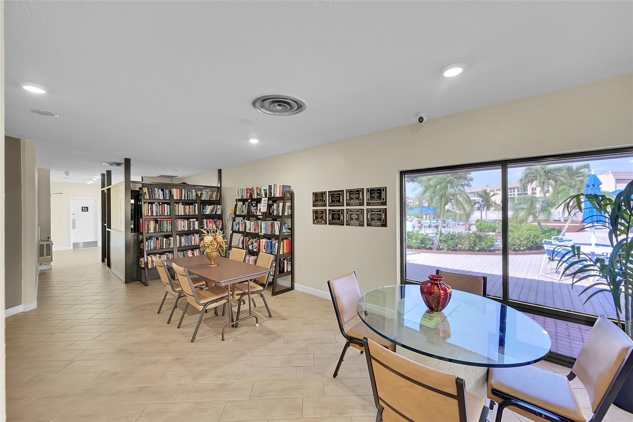 9761 Sunrise Lakes Blvd 301