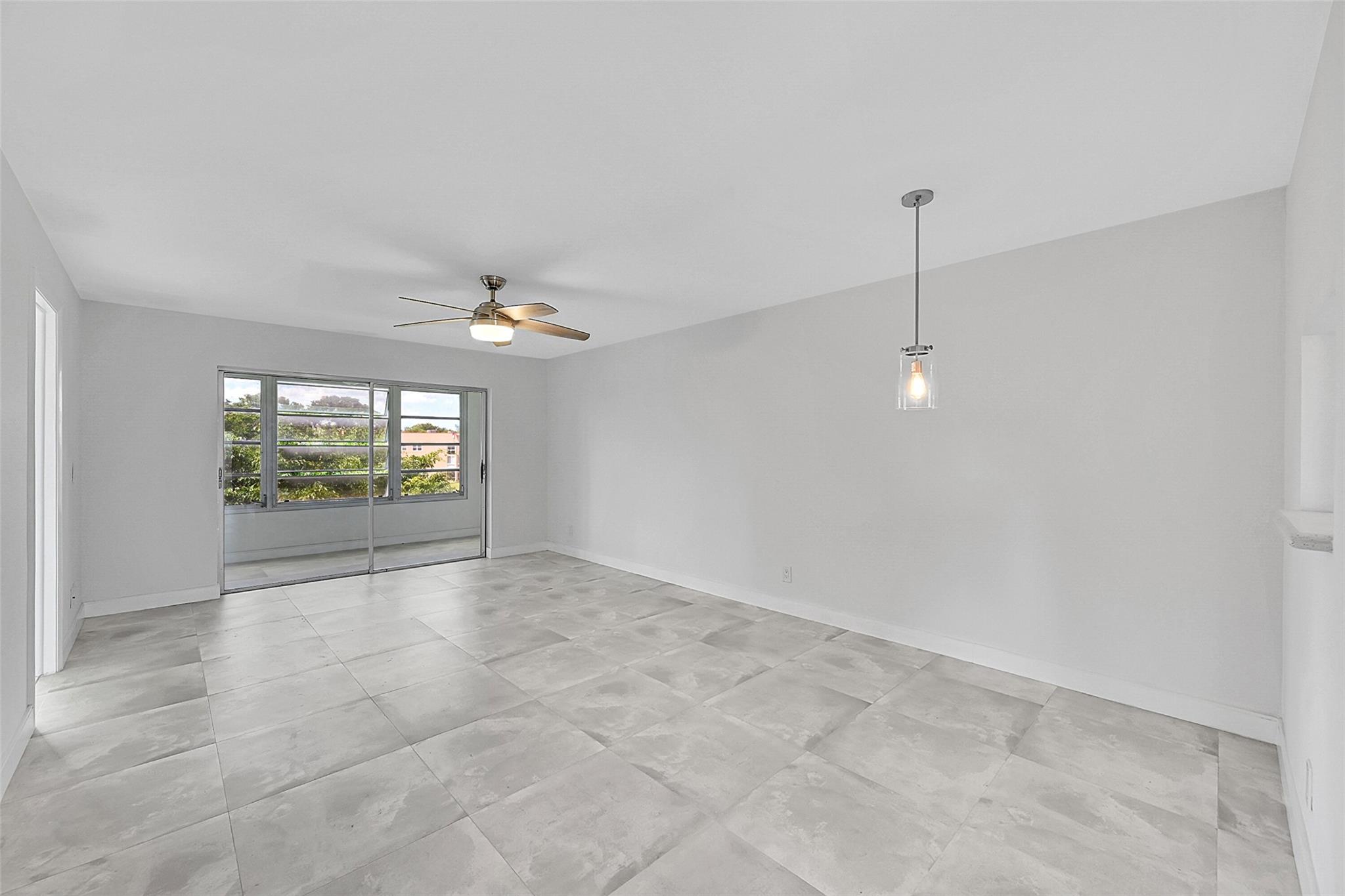 9761 Sunrise Lakes Blvd 301