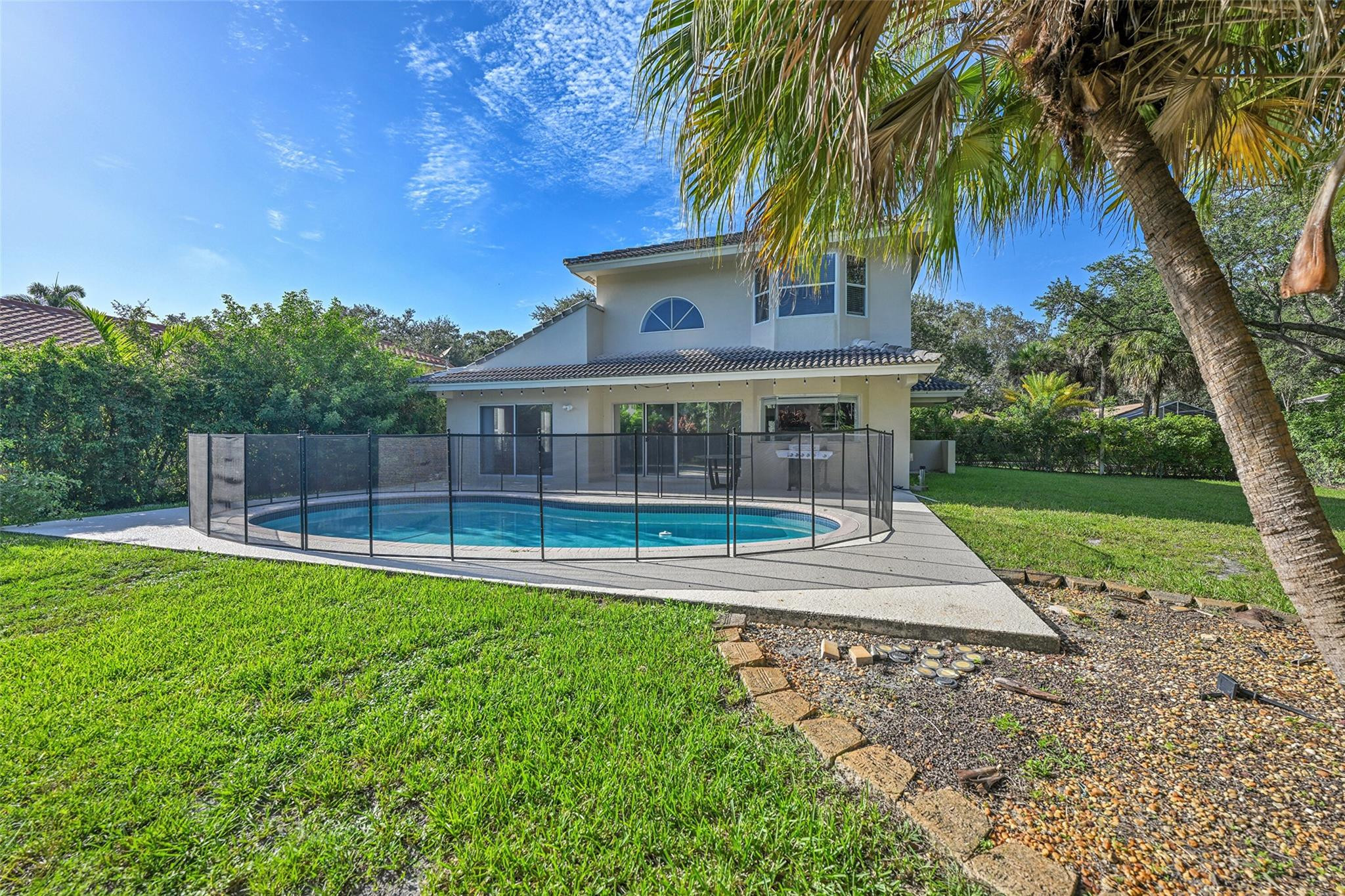 10004 NW 57th Pl