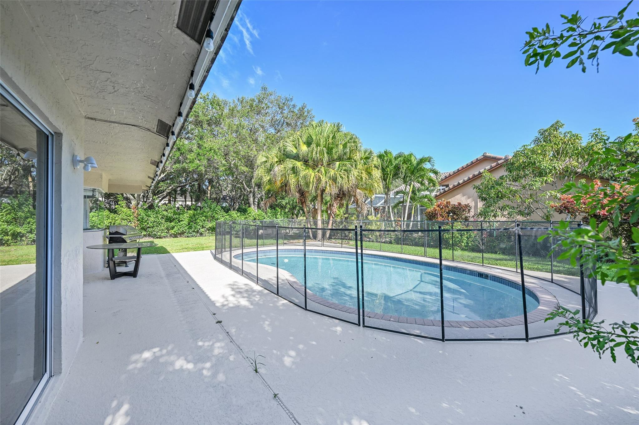 10004 NW 57th Pl