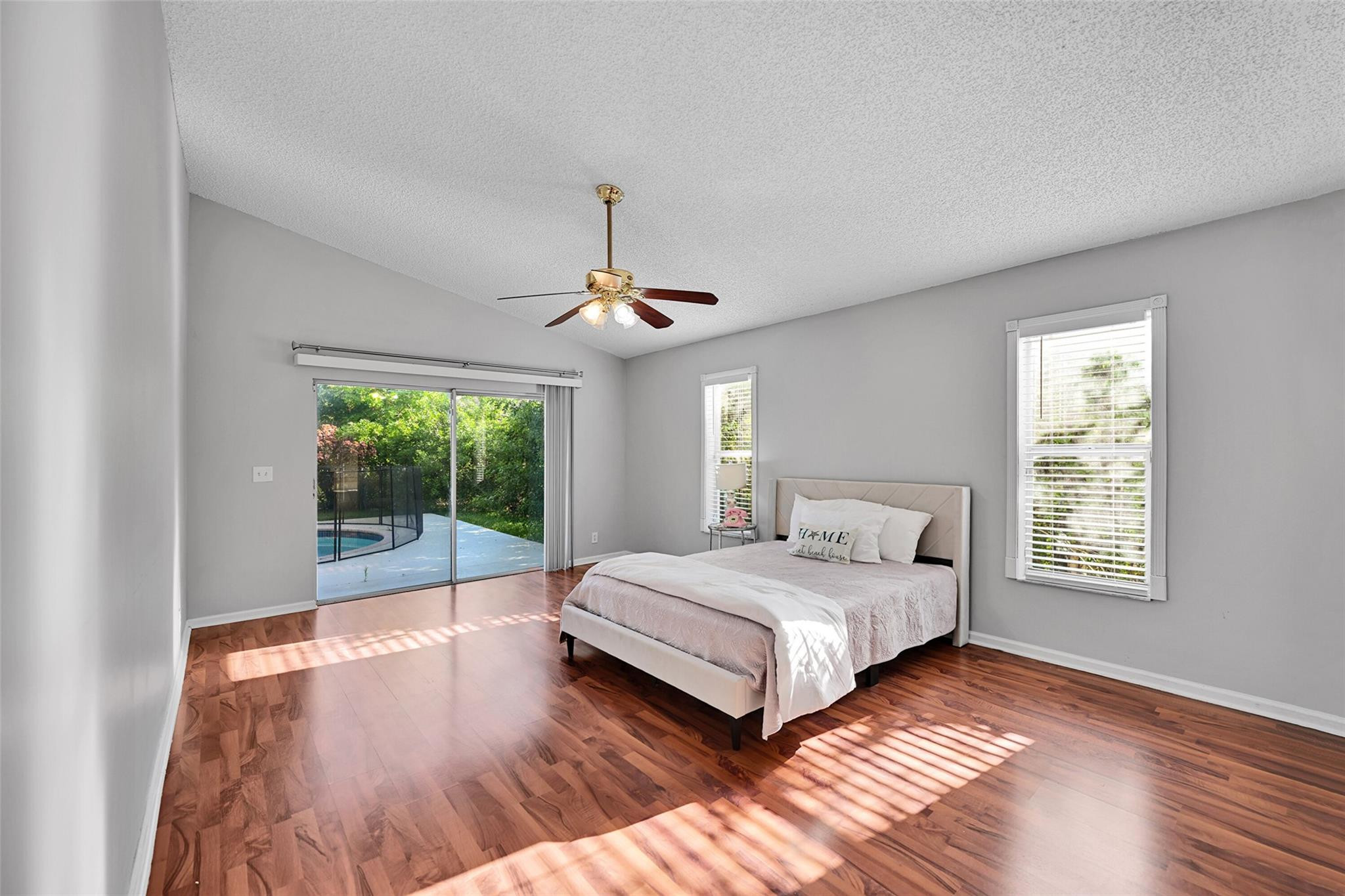 10004 NW 57th Pl
