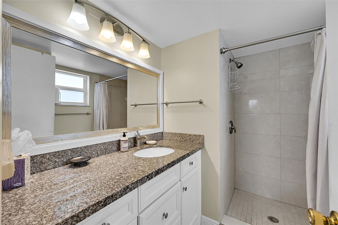 2931 Sunrise Lakes Dr 301