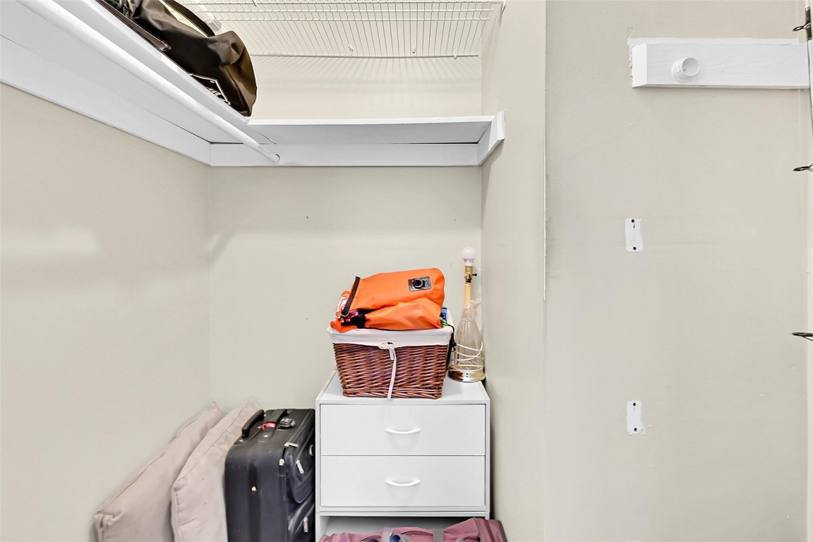 2931 Sunrise Lakes Dr 301