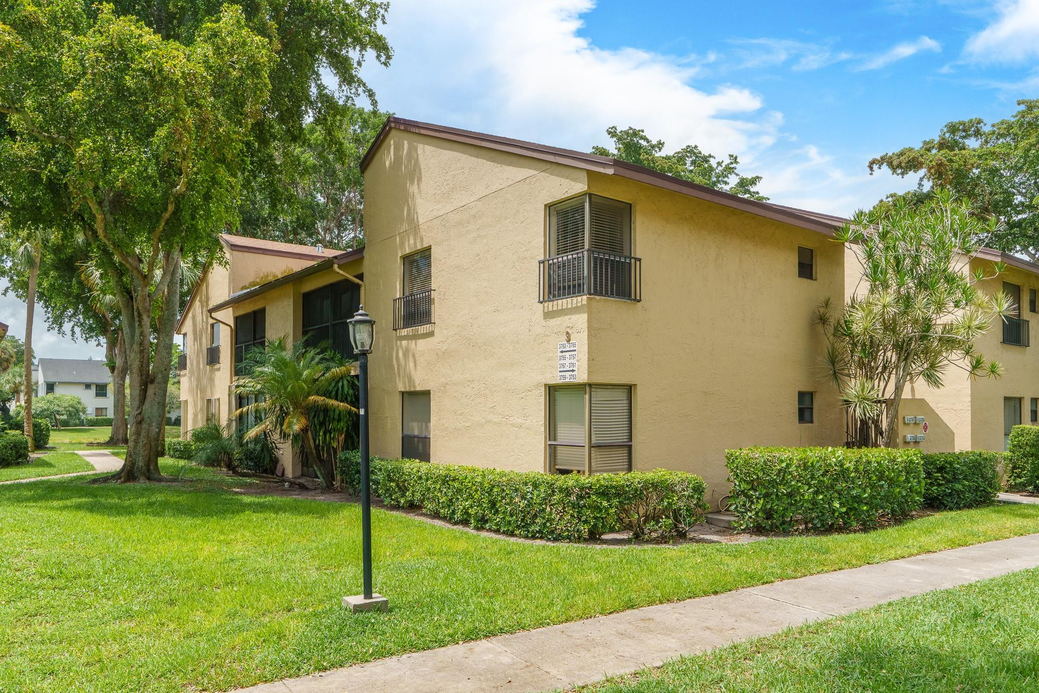 3767 Cocoplum Cir 3767