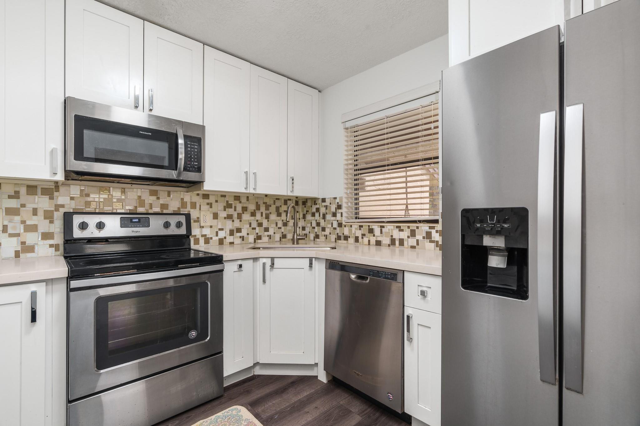 3767 Cocoplum Cir 3767