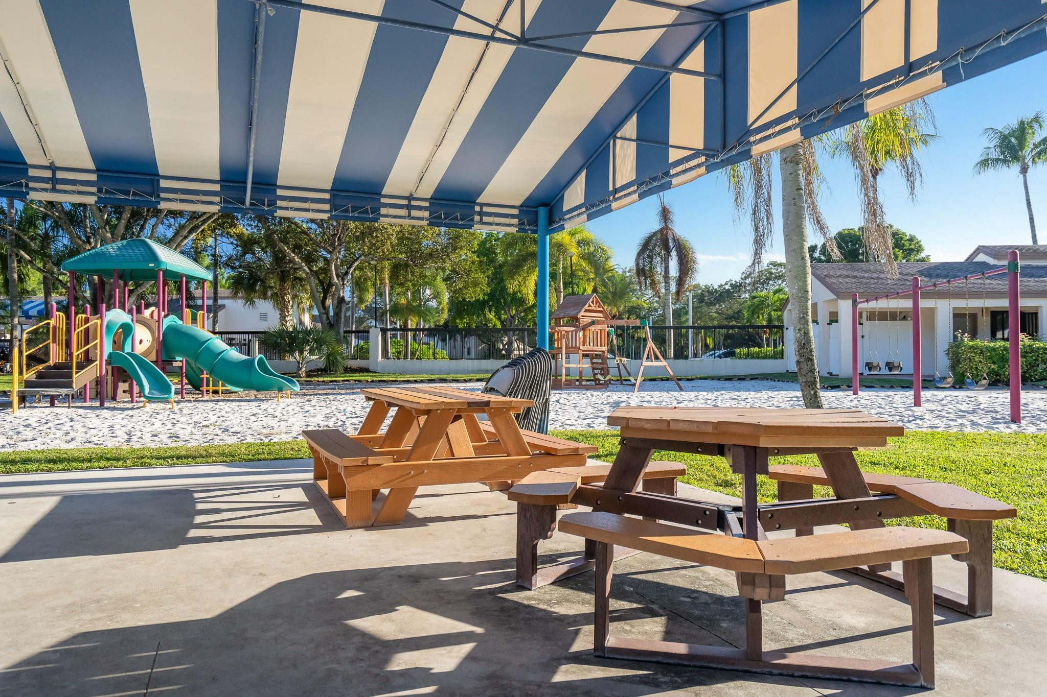 3767 Cocoplum Cir 3767