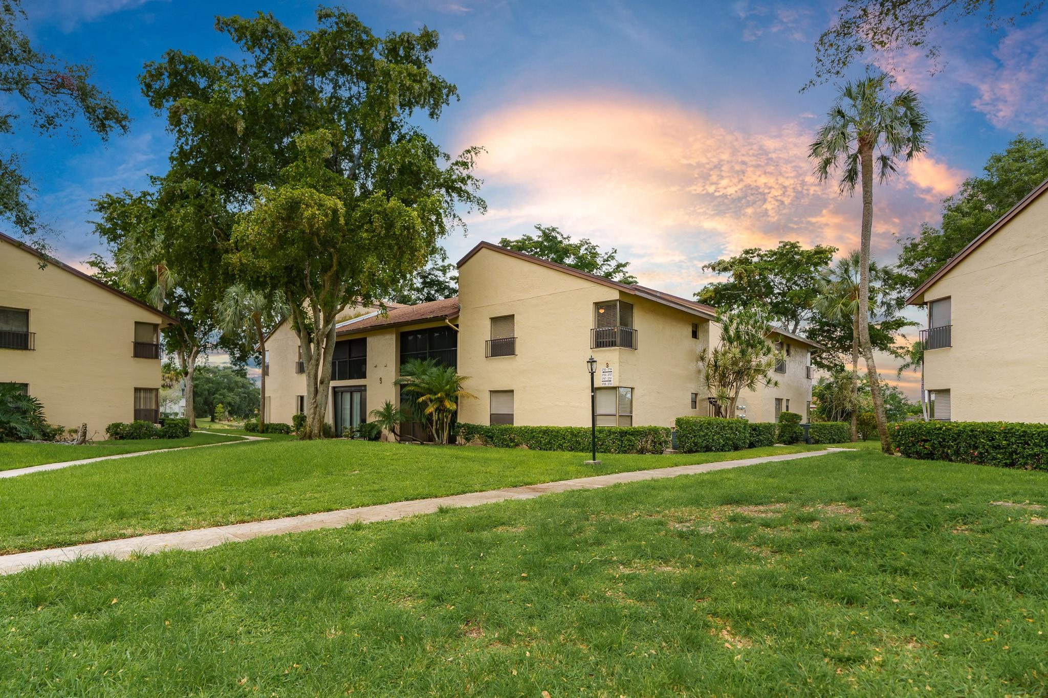 3767 Cocoplum Cir 3767