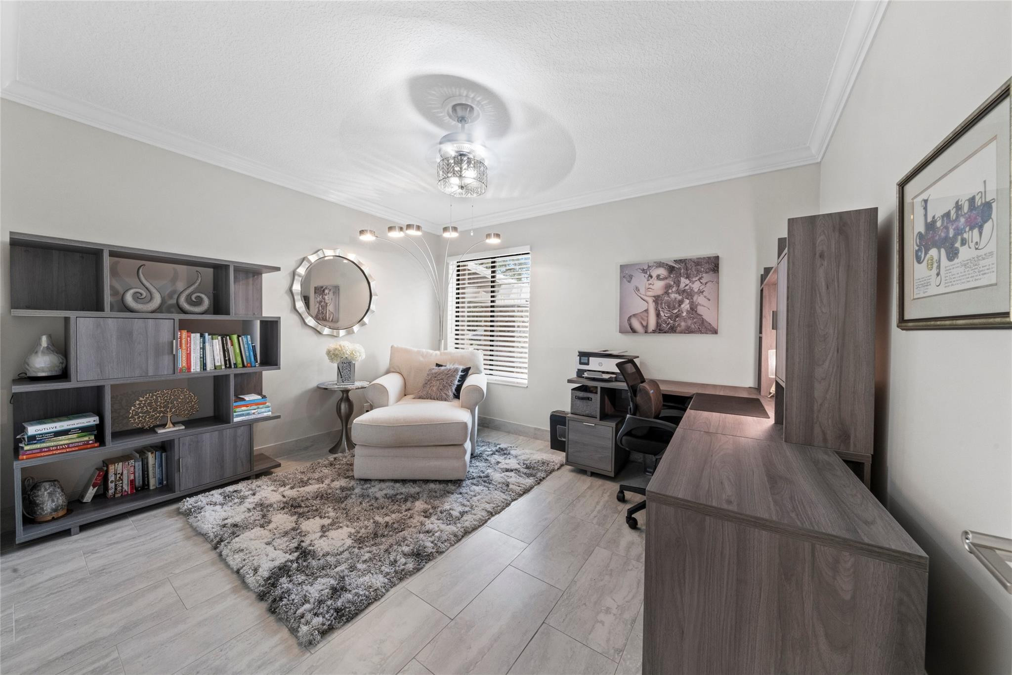 10939 NW 9th Mnr