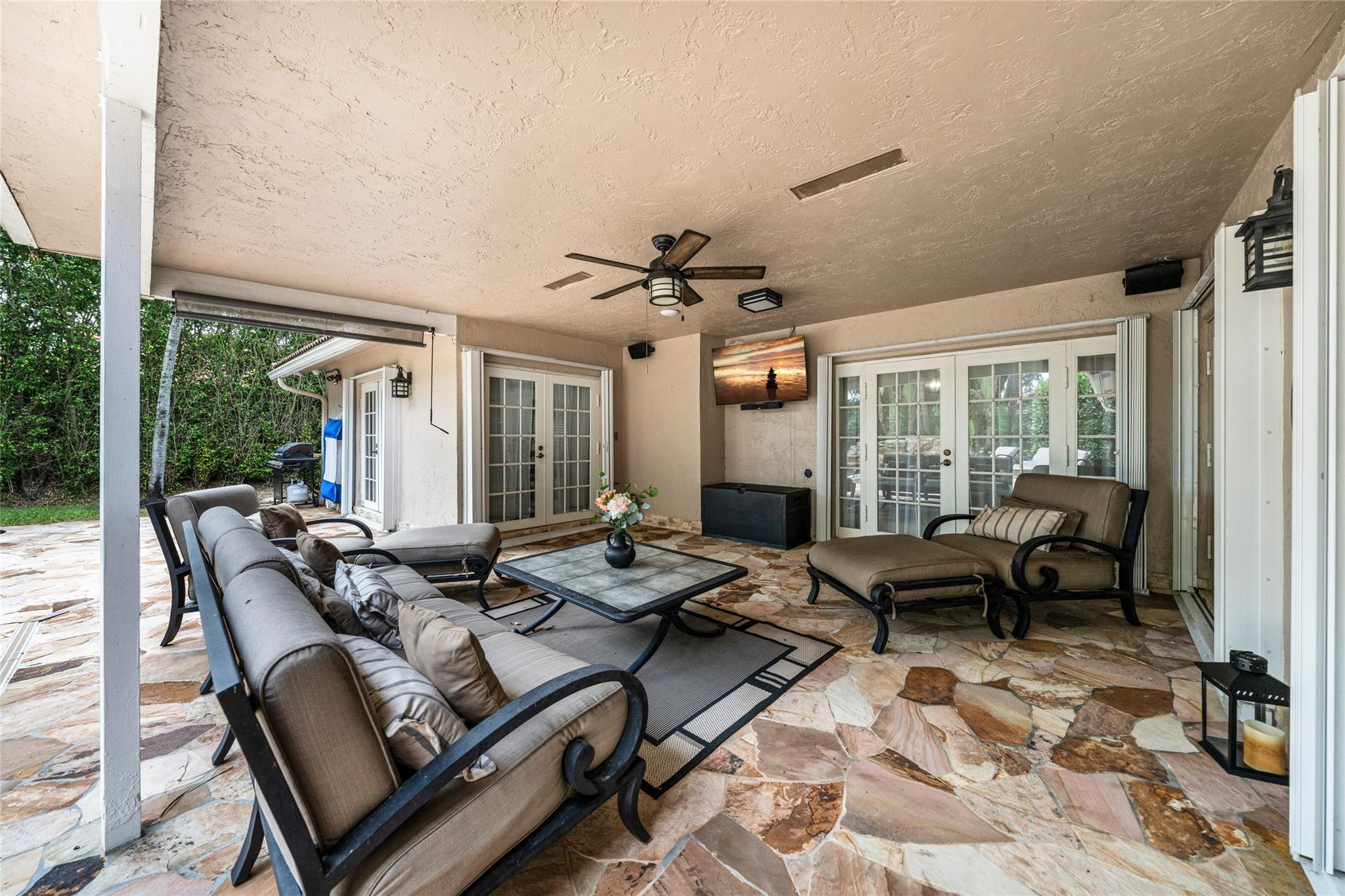 10939 NW 9th Mnr