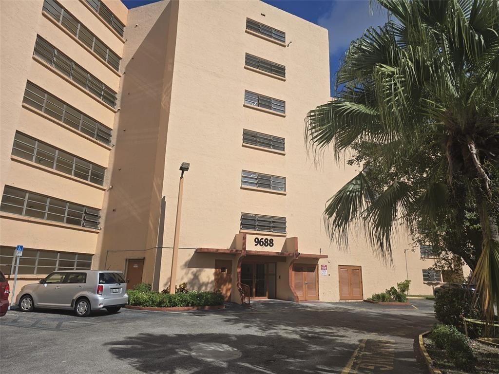 9688 W Fontainebleau Blvd 211