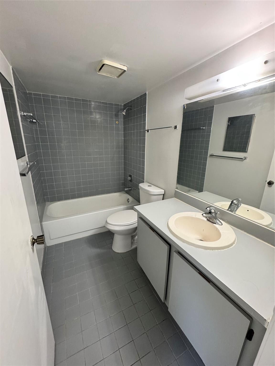 9688 W Fontainebleau Blvd 211