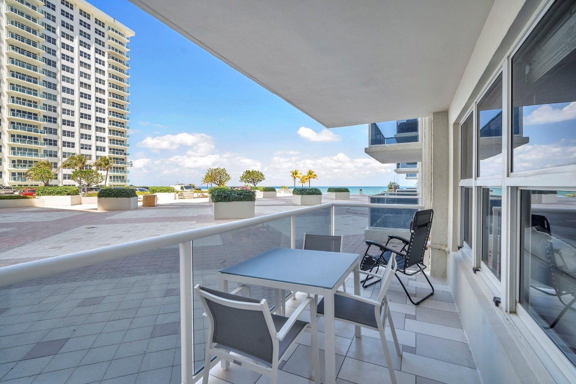 3500 Galt Ocean Dr 114