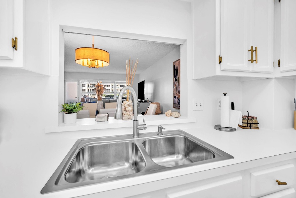 3500 Galt Ocean Dr 114