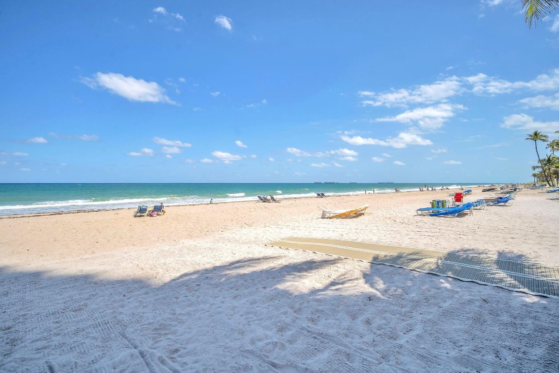 3500 Galt Ocean Dr 114