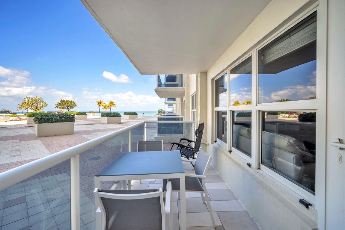 3500 Galt Ocean Dr 114