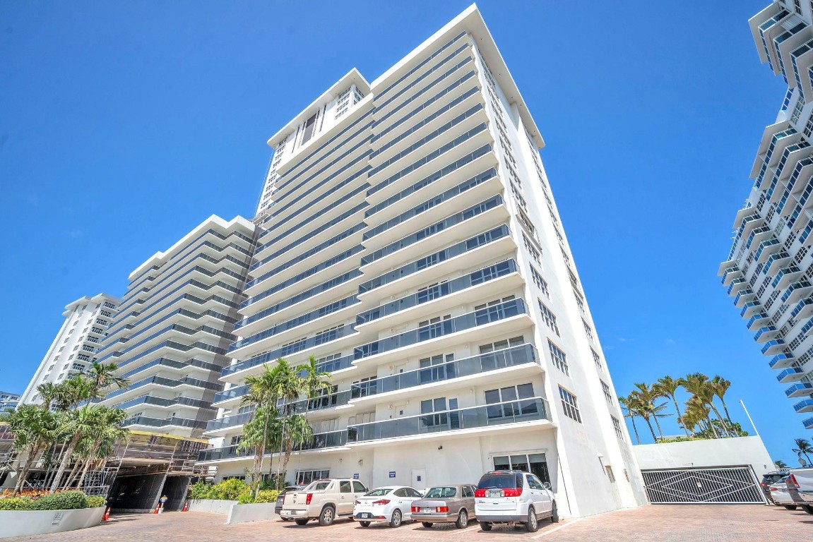 3500 Galt Ocean Dr 114