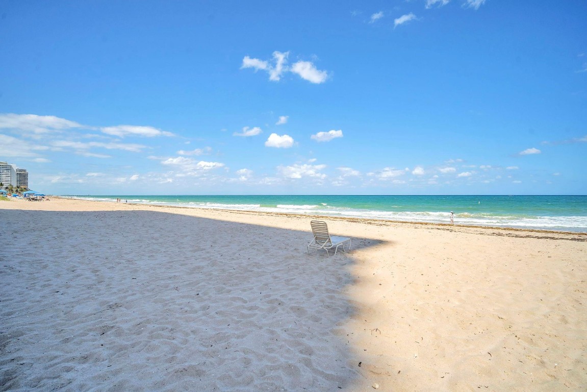 3500 Galt Ocean Dr 114