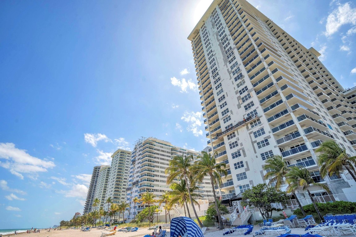 3500 Galt Ocean Dr 114