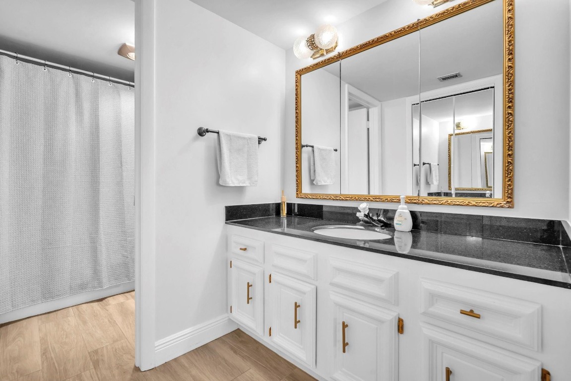 3500 Galt Ocean Dr 114