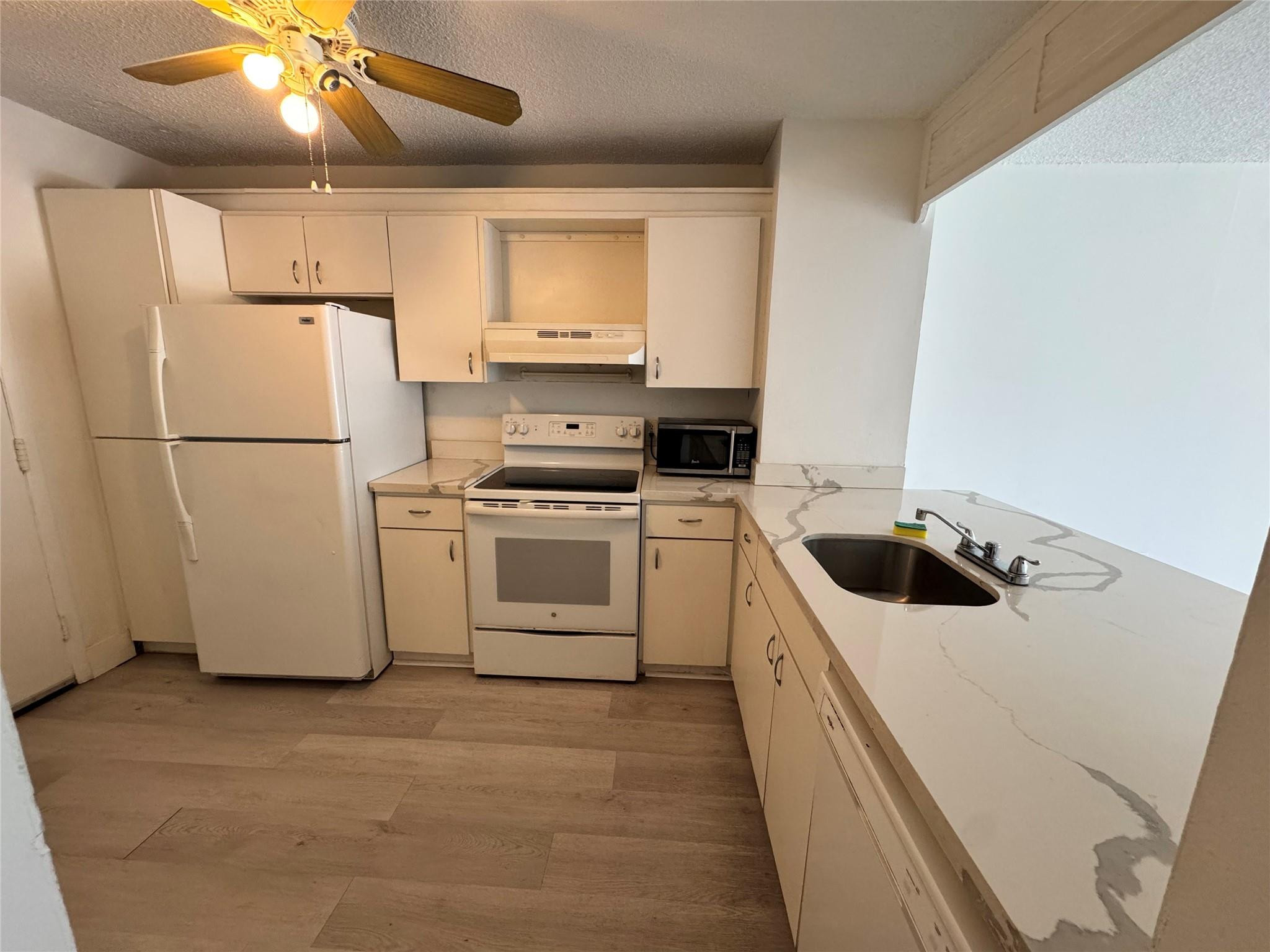6855 Abbott Ave 201
