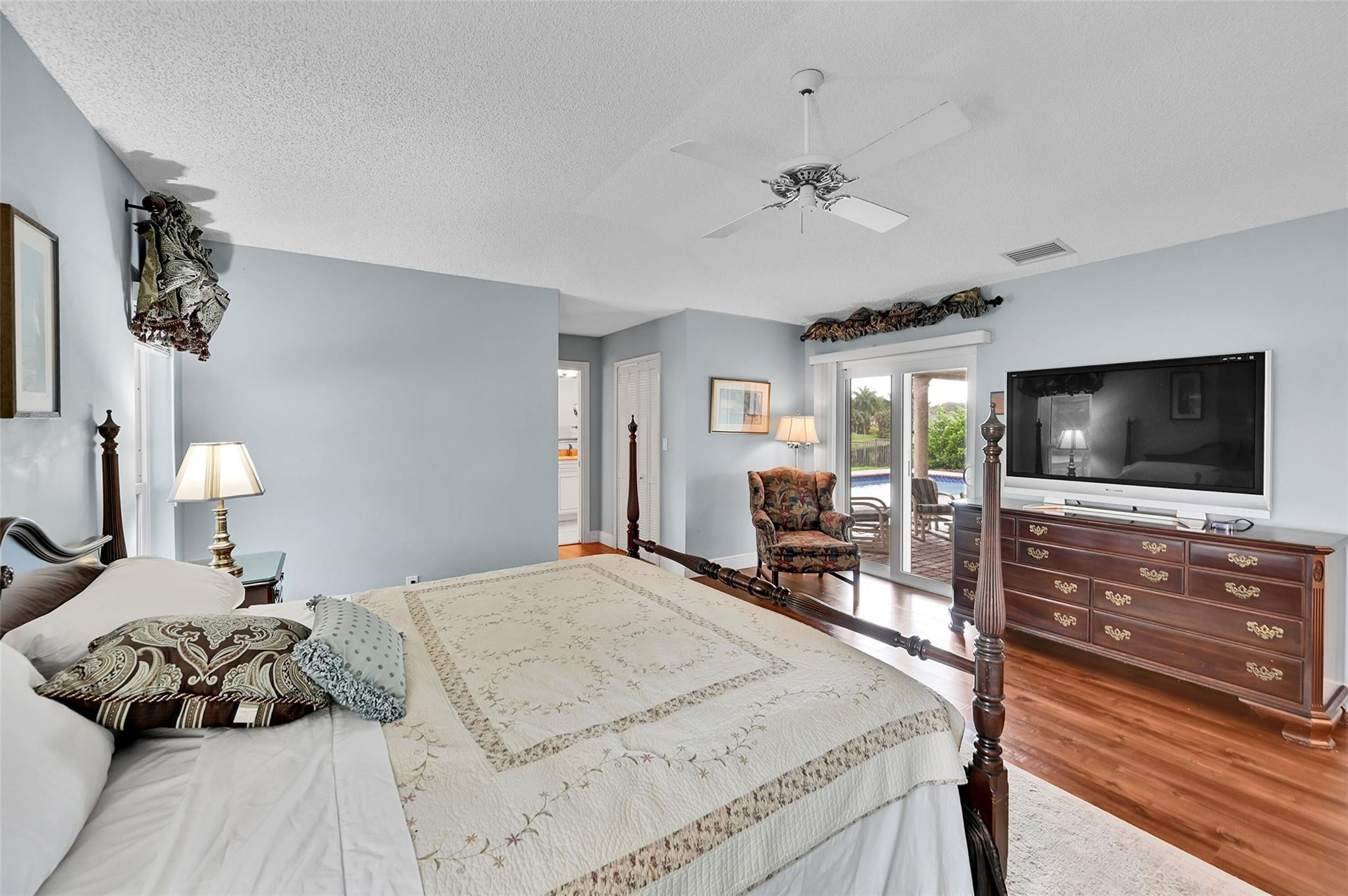11270 NW 1st Ct