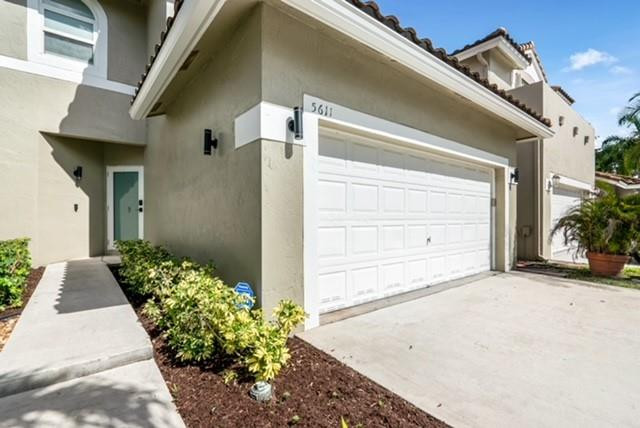 5611 NW 118th Dr 5611