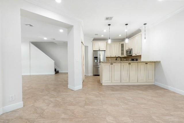 5611 NW 118th Dr 5611