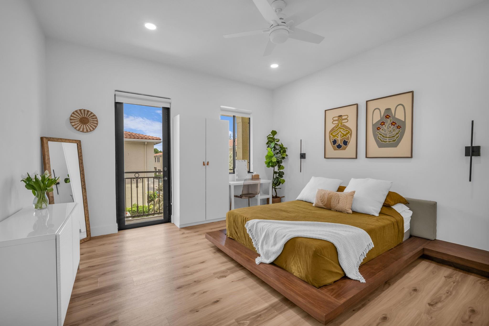 2420 Venetian Way 2420