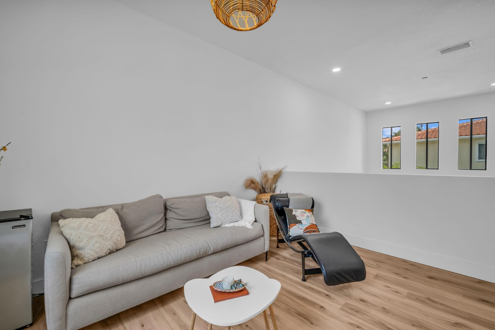 2420 Venetian Way 2420