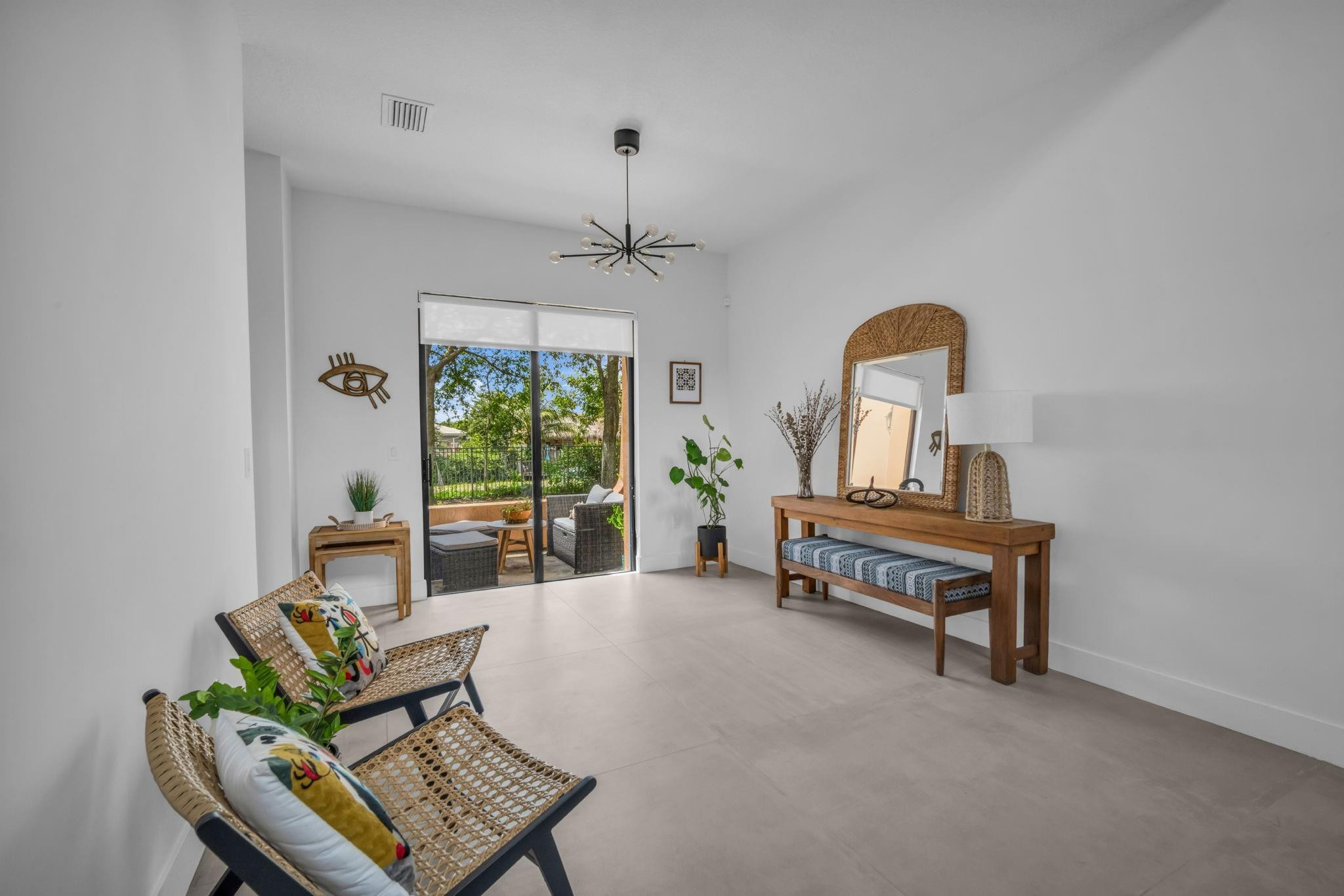 2420 Venetian Way 2420